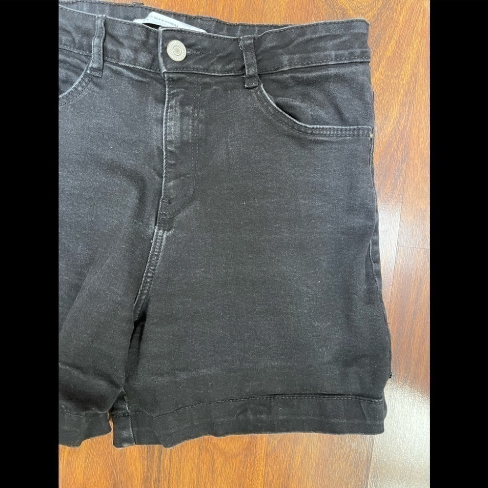 🖤 Zara High Rise Cuffed Denim Shorts - Picture 3 of 8